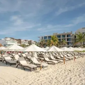 playa-playa-del-carmen.allrivieramayahotels.com/