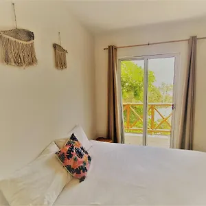 rustik-inn-playa-del-carmen.tulum-hotels.net/
